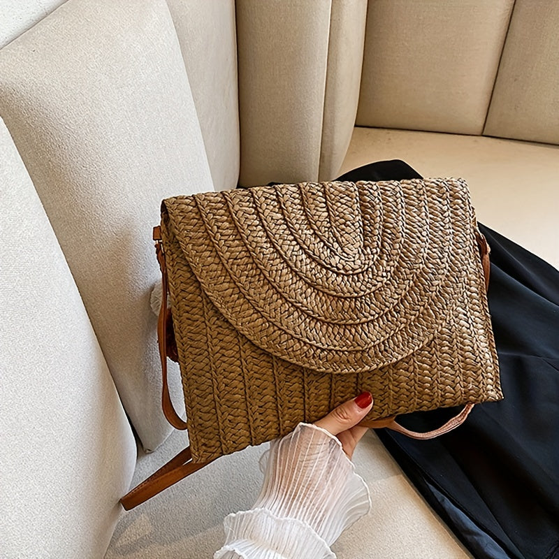 The Scallop Woven Clutch