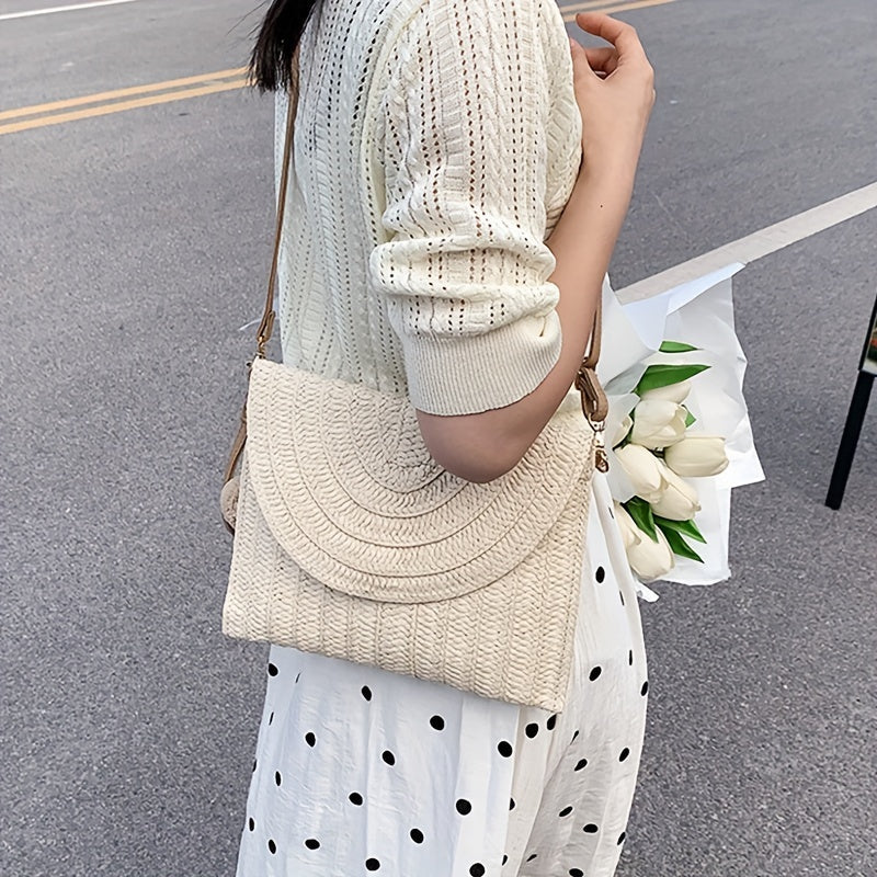 The Scallop Woven Clutch