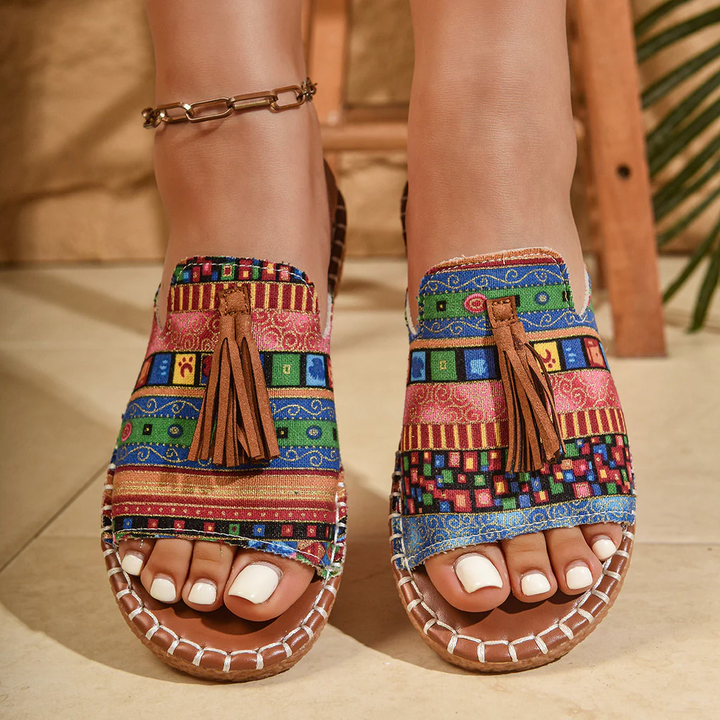 Maëva™ | Boho Flat Sandals with Ethnic Print & Fringe Details