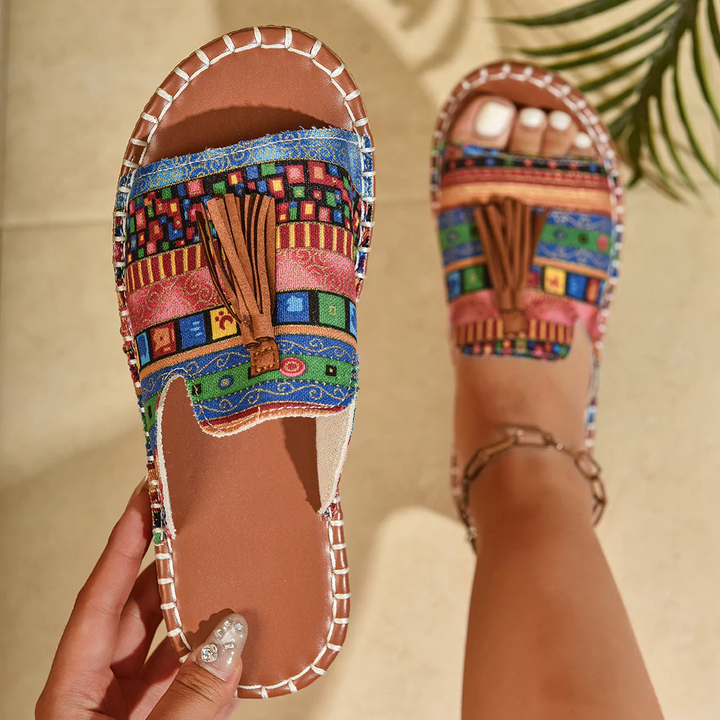 Maëva™ | Boho Flat Sandals with Ethnic Print & Fringe Details