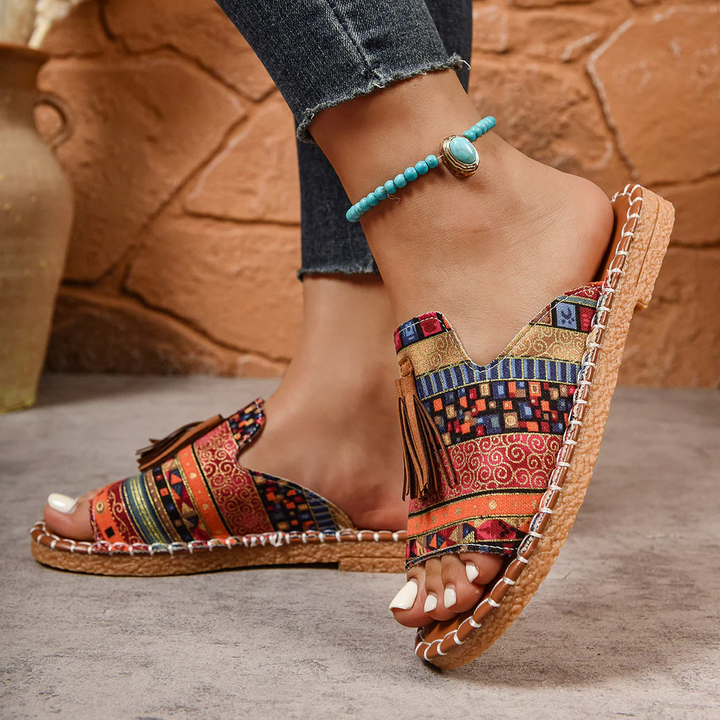 Maëva™ | Boho Flat Sandals with Ethnic Print & Fringe Details