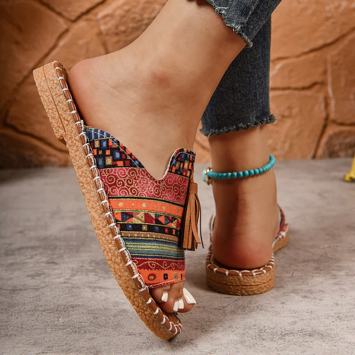 Maëva™ | Boho Flat Sandals with Ethnic Print & Fringe Details