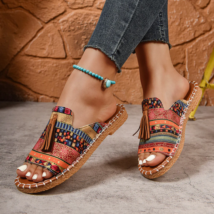 Maëva™ | Boho Flat Sandals with Ethnic Print & Fringe Details