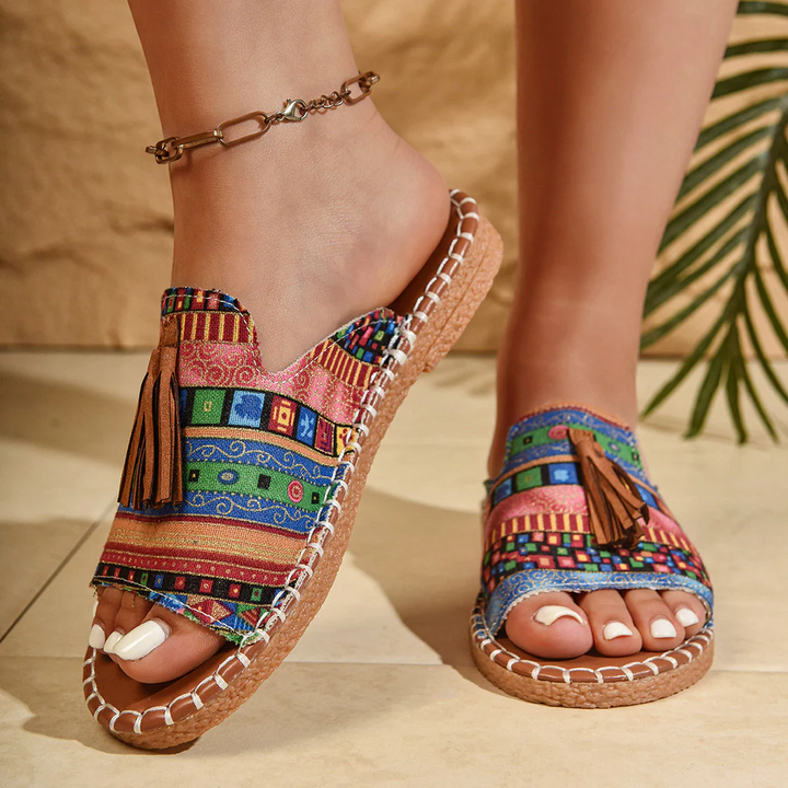 Maëva™ | Boho Flat Sandals with Ethnic Print & Fringe Details