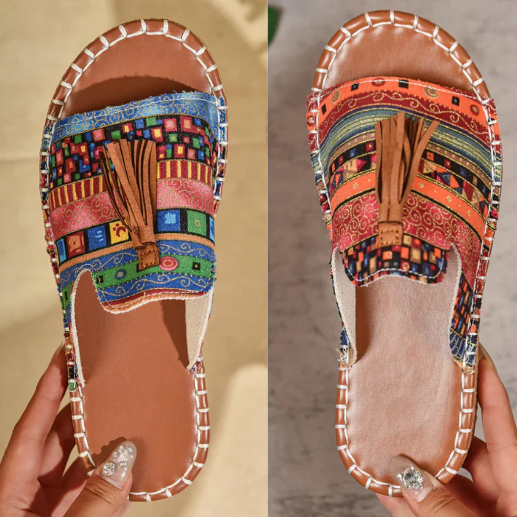 Maëva™ | Boho Flat Sandals with Ethnic Print & Fringe Details